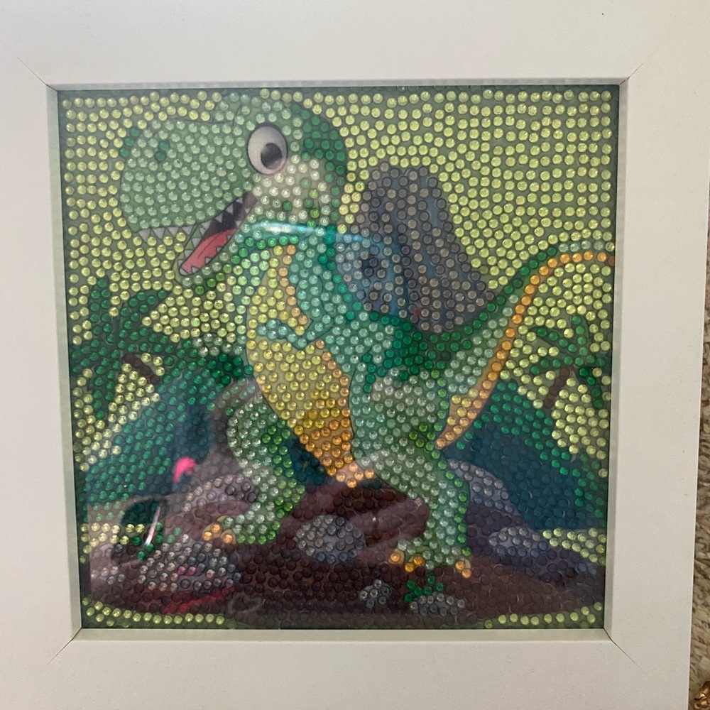 Framed Dinosaur diamond art with 4 key rings